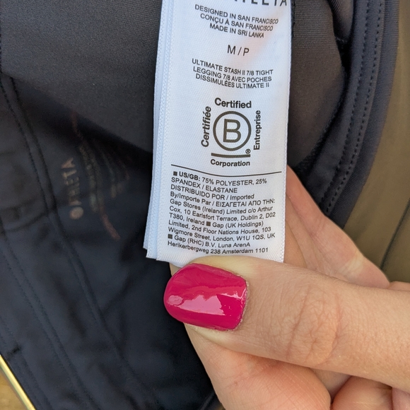 NWT Black 7/8 Leggings - Picture 8 of 8